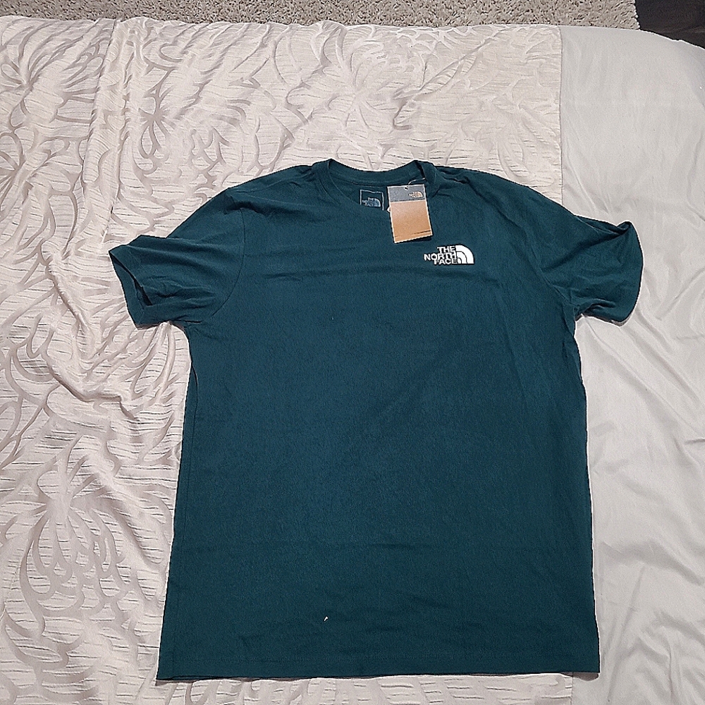 The North Face XL shirt NWT